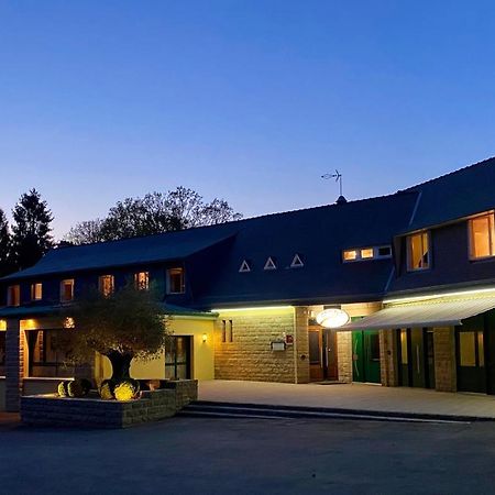 Hotel Roc Land Les Portes du Coglais Екстериор снимка