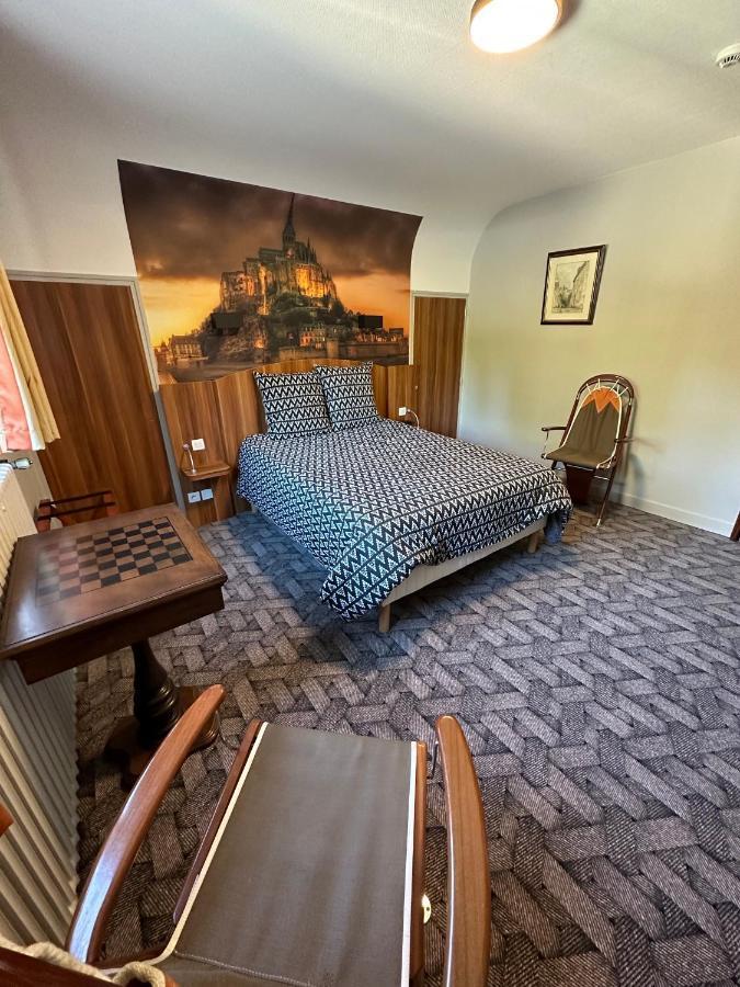 Hotel Roc Land Les Portes du Coglais Екстериор снимка